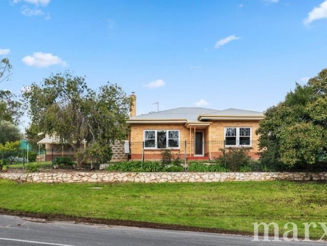 Versatile Angaston Living with Views and Room to Move