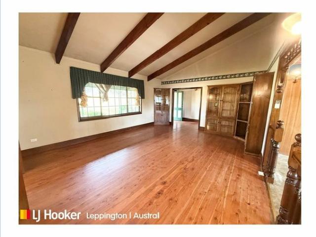 Versatile Acreage Living