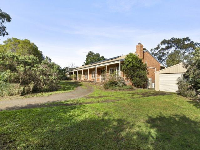 Versatile Acreage Living in the Heart of Drysdale