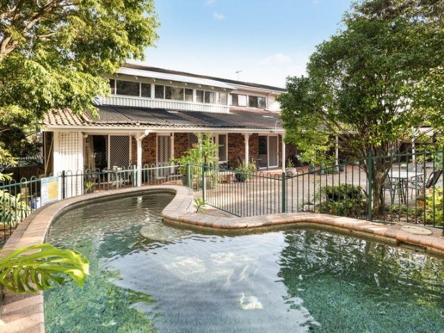 Versatile Dual Level Home Perfect for Large or Multi Generational Families