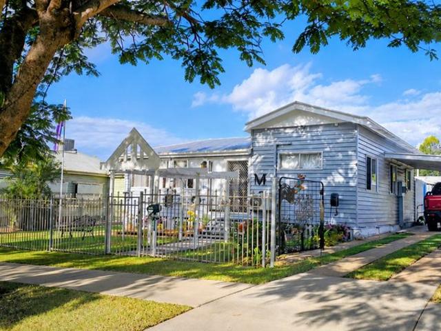 Versatile Dual Living Opportunity in the Heart of Gayndah