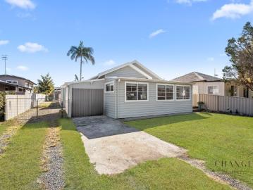 Versatile Dual Occupancy in Prime Waterside Location