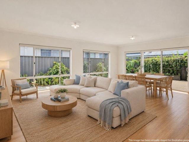 VERSATILE DUNSBOROUGH LIVING WITH SHORT STAY POTENTIAL