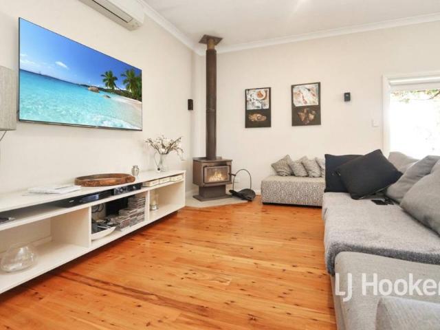 Versatile Family Home!