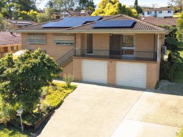 Versatile Family Home Featuring Separate Studio and Large Fenced Yard