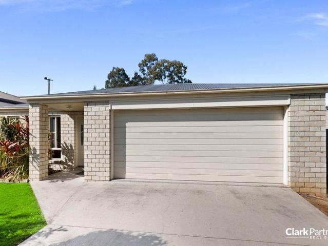 VERSATILE FAMILY HOME IN A QUIET WARNER CUL DE SAC