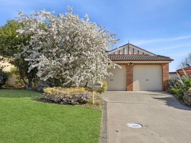 Versatile Family Home in Popular Gracelands Estate