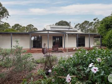 Haddon, Golden Plains, Victoria - Parking