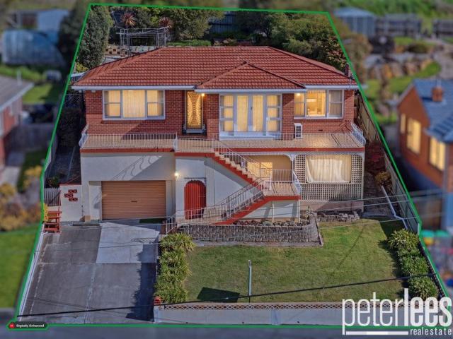 Versatile Family Living with City Convenience