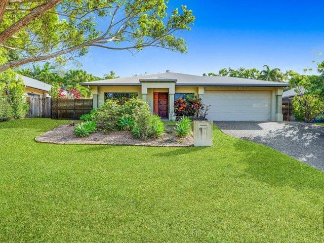 Versatile Family Living with Exceptional Outdoor Entertaining