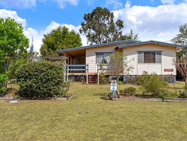 Versatile Family Living with Huge Shed & Ample Car Accommodation