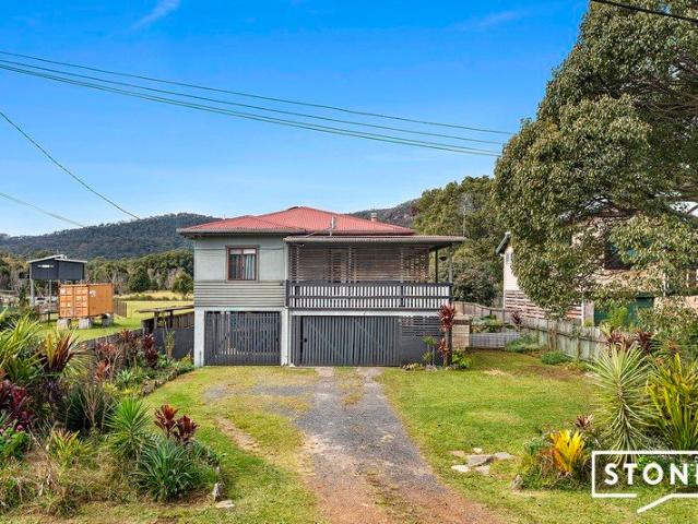 Versatile Family Living with Stunning Hinterland Views