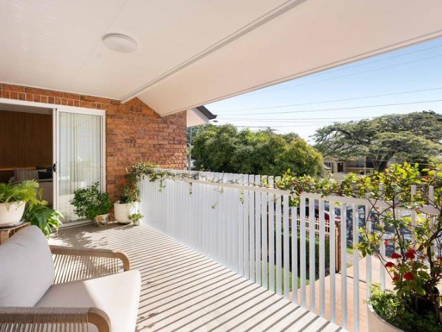 Versatile Family Living with Self Contained Dual Living Option