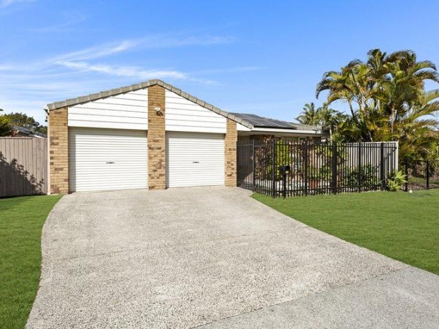 Versatile Family Living with Separate Studio Dwelling
