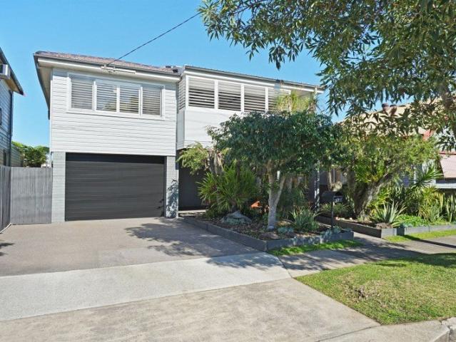 Versatile Family Living with Separate Self Contained Accommodation