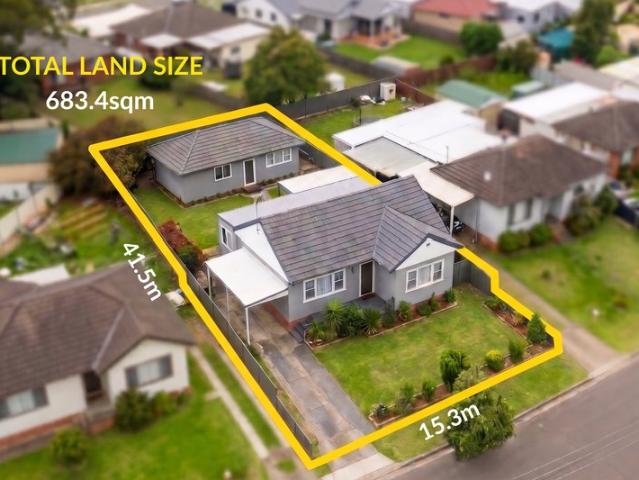 Versatile Family Living with Separate Two Bedroom Granny Flat!