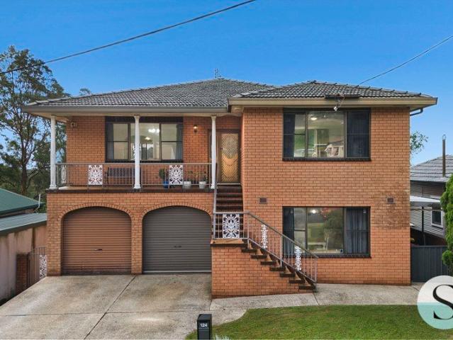 Versatile Family Living, Solid Brick & Tile, Elevated Views & Dual Living Flexibility in a Prime Growth Location