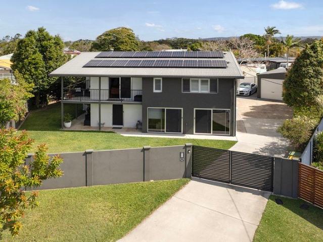 Versatile Family Living in the Heart of Old Tewantin