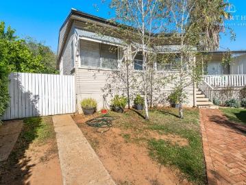 Versatile Family Living in Sought After Turvey Park Location