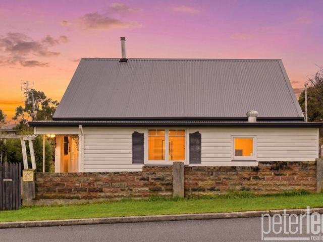 Versatile Family Living on 2 Acres