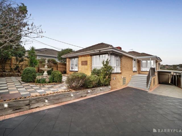 Versatile Family Residence With Dual Living Potential