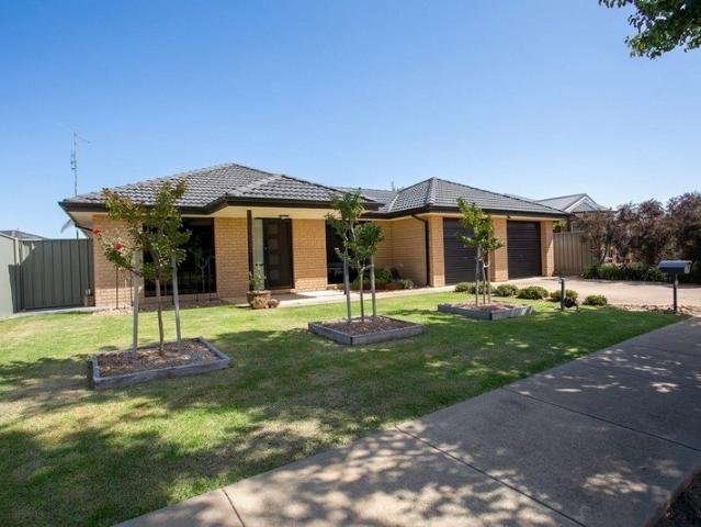 Versatile Home or Investment in a Prime Location