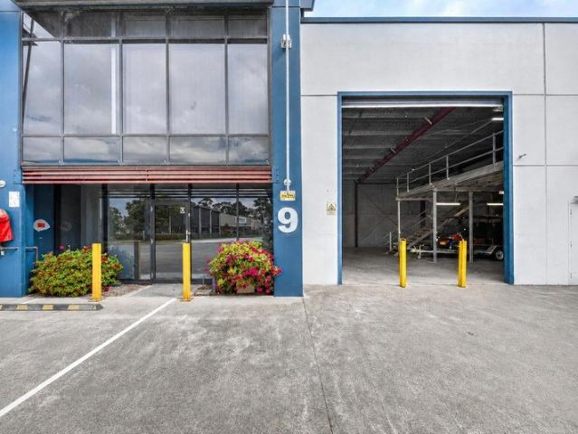 Versatile in Design, Central location some 350m2
