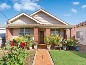 Versatile Opportunity Close to the Heart of Town