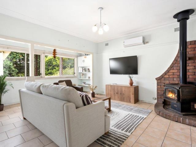 Versatile opportunity on a rear north facing 834.7sqm approx
