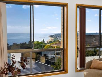 Versatile living with coastal views as far as the eye can see