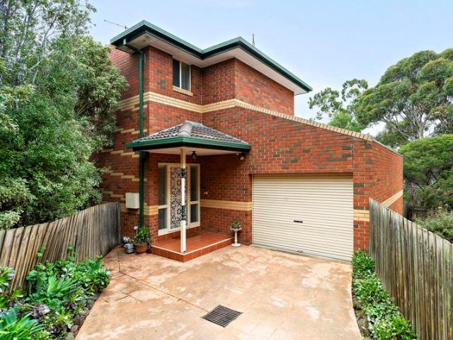 Versatile living with a delightful outlook
