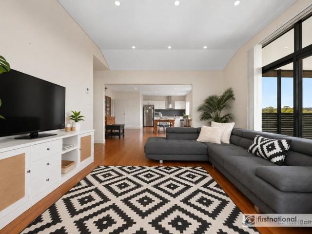 Versatile Living with an Elevated Outlook