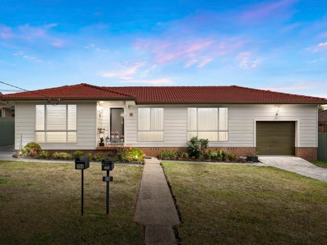 Versatile Living with Two Bedroom Granny Flat