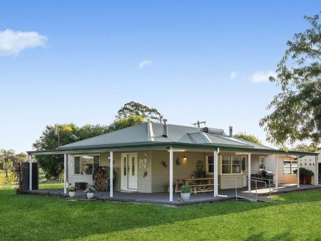 Versatile Lifestyle Property with Extensive Infrastructure & Creek Frontage