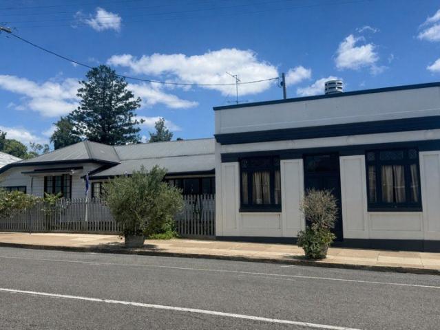 Versatile Shopfront with Residence in a Country Town Setting