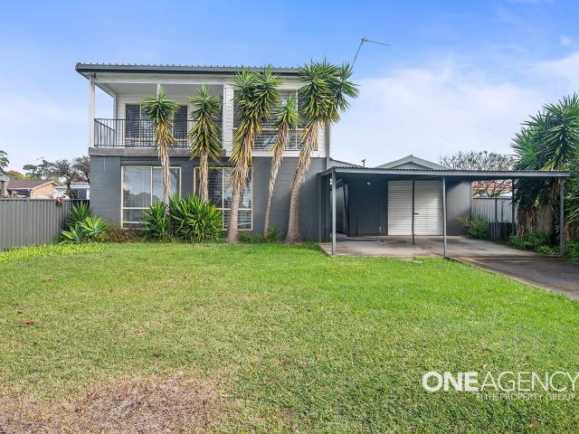 VERSATILE SIX BEDROOM FAMILY LIVING IN SANCTUARY POINT