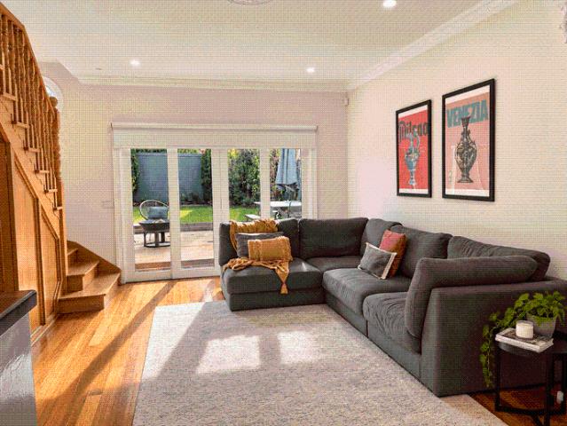 Versatile Style Perfect Location!