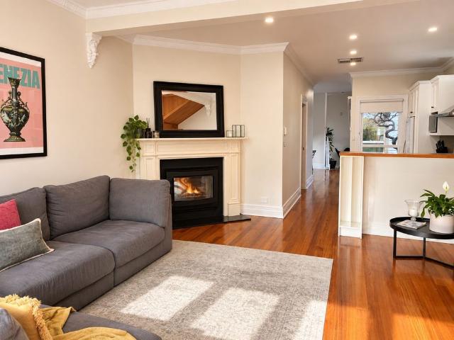 Versatile Style Perfect Location!
