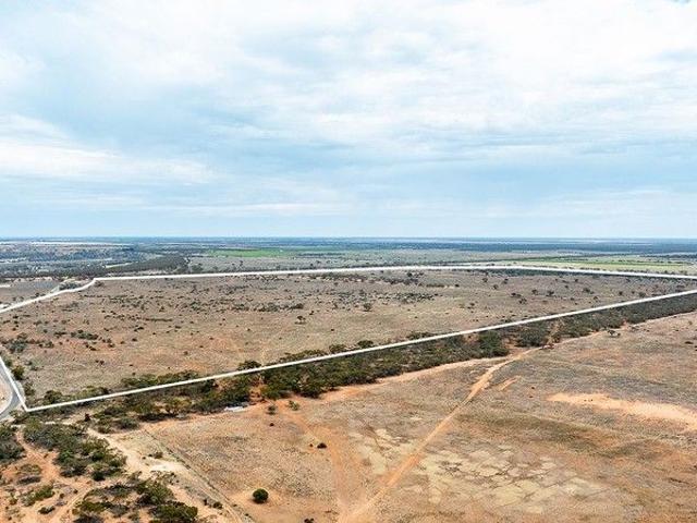 Versatile Property Close To Waikerie