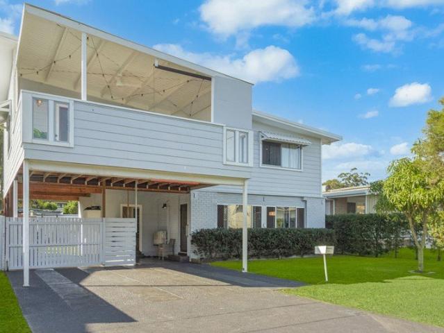 Versatile Property with Multiple Income Streams in a Prime Tweed Heads South Location