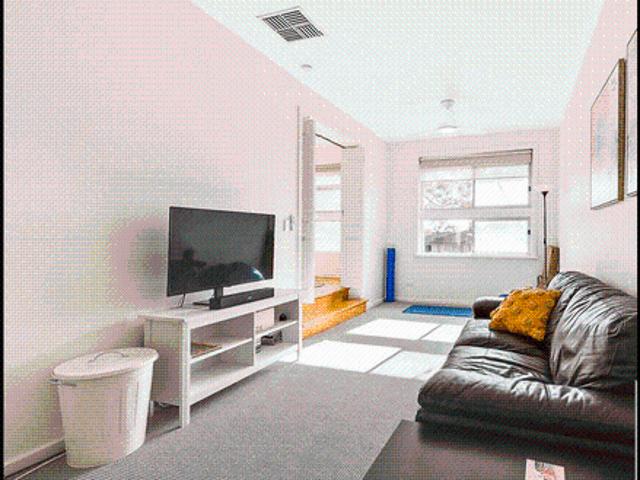 Versatile Valley View Gem 3 Bedrooms + Studio Retreat