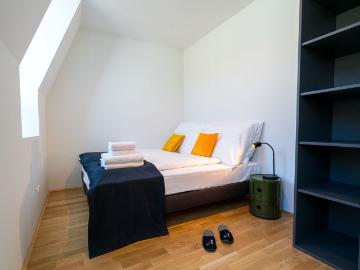 Versatile Viennese Altbau Apartment nearby the Vienna Exhibition Center with Space for Four