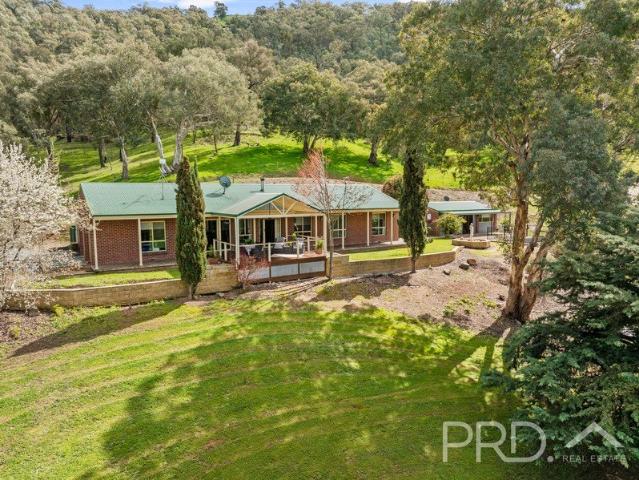 Versatility in Picturesque Surrounds!