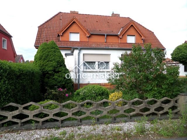 Verstecktes Raumwunder! Doppelhaushälfte mit großem Garten, Garage und überraschend viel Platz