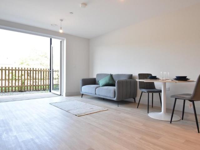 Vesta Boulevard, Exeter EX4 1 bed apartment to rent £1,415 pcm £327 pw