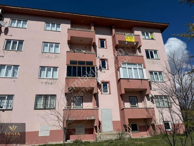 Vesta Gayrimenkul'den Gölova'da Göl Manzaralı Satılık 2+1 Daire