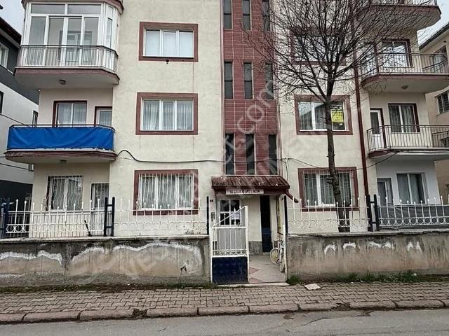 Vesta Gayrimenkul'den Mehmet Akifte Satılık Arakat 3+1 Daire
