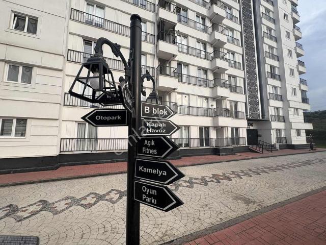 Vestha'dan Berza Konaklarında Eşyalı 1+1 Daire