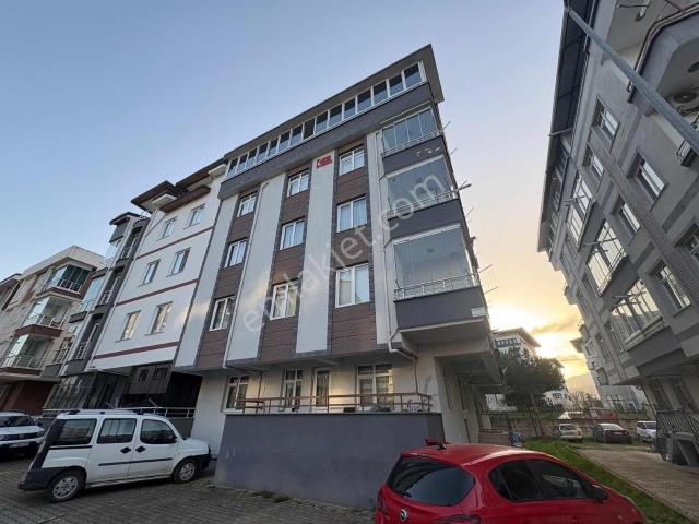 Vestha'dan Karşıyaka'da Harika Konumda 2+1 Kiralık Daire!