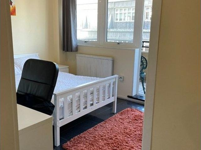 Vesage Court, Holborn, London EC1N, 2 bed flat to rent, £3,300 pcm | PrimeLocation
